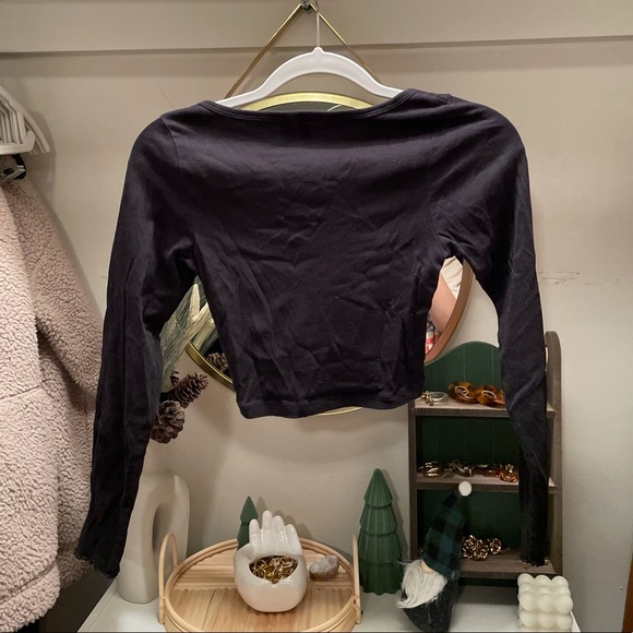 NEW Cropped Tee🖤 - Picture 5 of 7